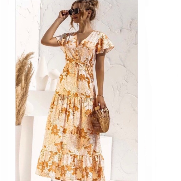 Dresses & Skirts - Floral print maxi dress